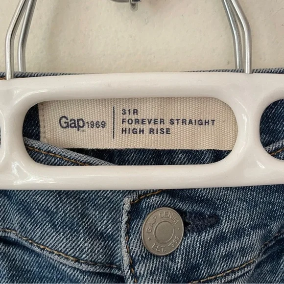 GAP Mid-Wash Medium Indigo High Rise Straight Raw Hem Cropped Jeans size 31 r - Picture 3 of 9